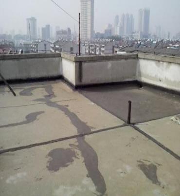 丹寨漏水维修 楼顶漏水是什么原因，楼顶漏水维修方法是什么?